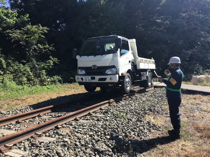 軌陸車運転者との確認会話